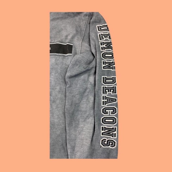 Vintage Wake Forest University T-shirt - Picture 2 of 3